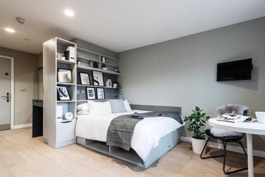 1 bed studio, Clifford House Stadium Way, Mount Pleasant, Exeter, EX46AQ - Image 2